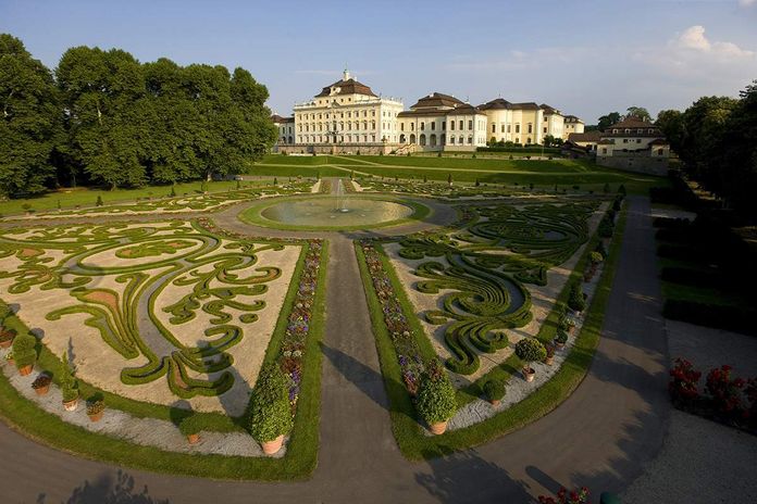 Château résidentiel de Ludwigsbourg, Vue aérienne avec jardin du château