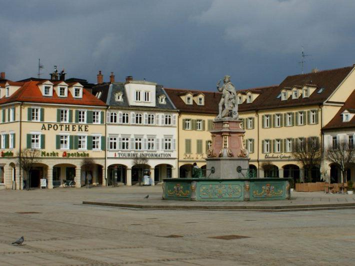 Residenzschloss Ludwigsburg, Ludwigsburger Marktplatz