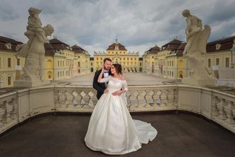 Residenzschloss Ludwigsburg, Ehepaar auf dem Balkon