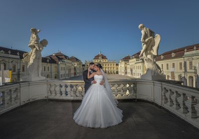 Residenzschloss Ludwigsburg, Ehepaar auf dem Balkon
