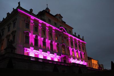 Residenzschloss Ludwigsburg, Aussen Welt-Pankreaskrebstag; Foto: Staatliche Schlösser und Gärten Baden-Württemberg