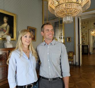 Visiteurs au château résidentiel de Ludwigsbourg 